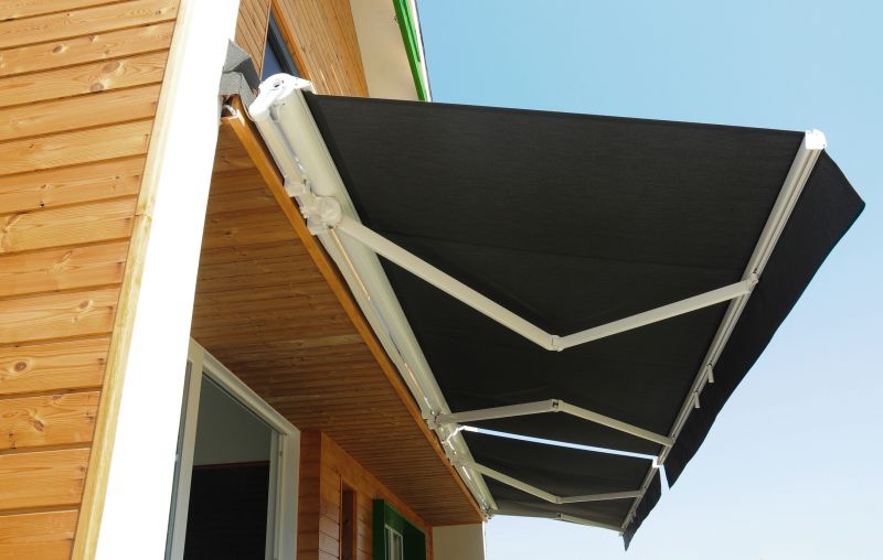 Retractable Awning Replacement in Napa, CA